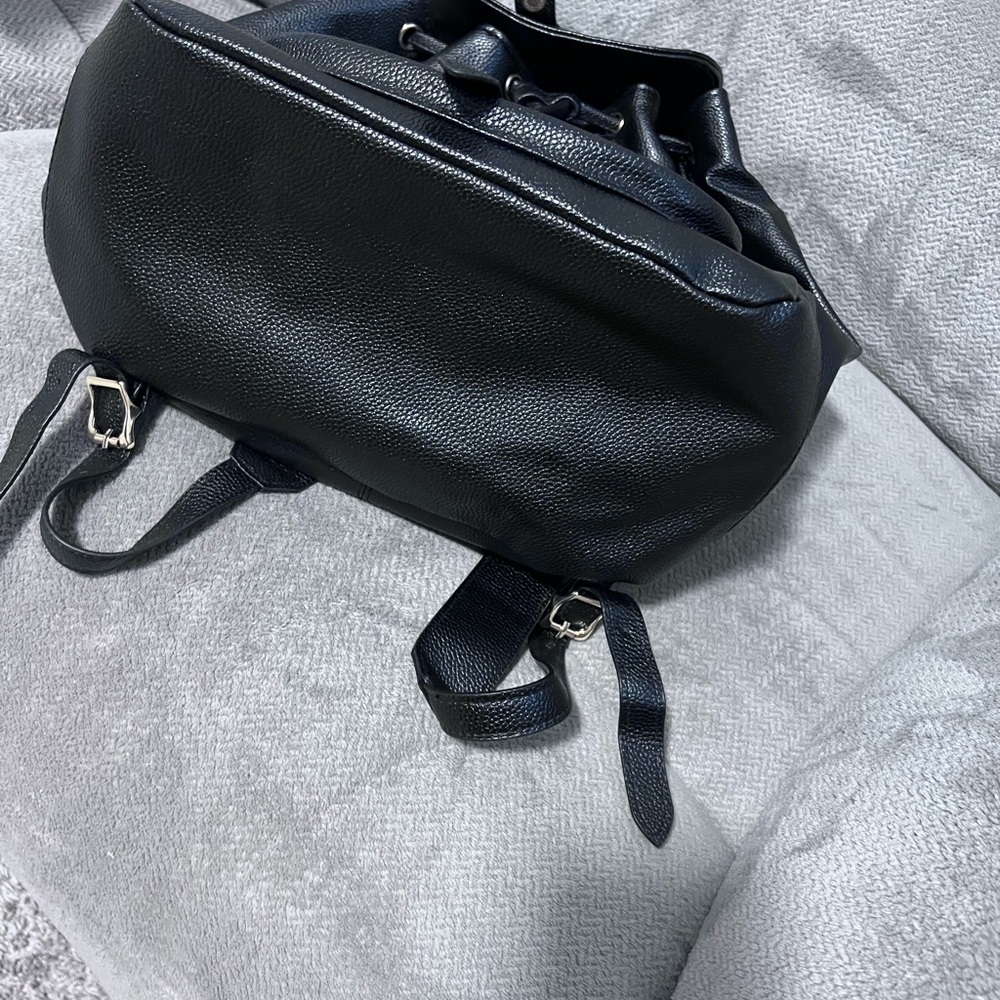 NWT - Backpack Purse, Large Travel or School Bag - Picture 6 of 7